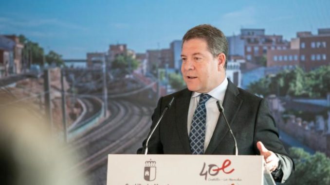 Garcia-Page-valora-que-el-presupuesto-regional-es-muy-serio-y-aporta-certidumbre-en-un-momento-de-enormes-incertidumbres-en-Espana