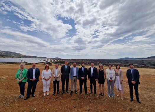 Castilla-La-Mancha-acelera-su-transicion-energetica-impulsando-un-modelo-mas-justo-y-racional-de-la-mano-de-las-energias-renovables
