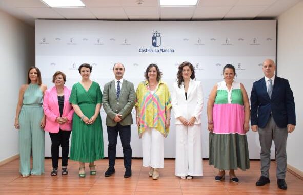 El-Ejecutivo-autonomico-apuesta-por-la-continuidad-en-Economia-para-seguir-mejorando-los-datos-de-empleo-y-modernizando-y-aumentando-la-competitividad-de-la-economia-regional