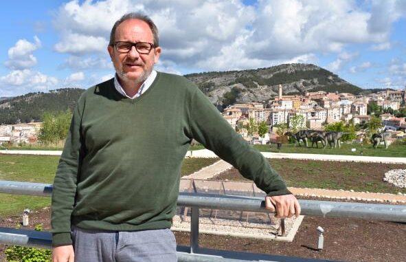 El-Gobierno-regional-destina-mas-de-65.000-euros-a-la-financiacion-de-planes-de-formacion-para-el-personal-de-cuatro-ayuntamientos-de-la-provincia-de-Cuenca