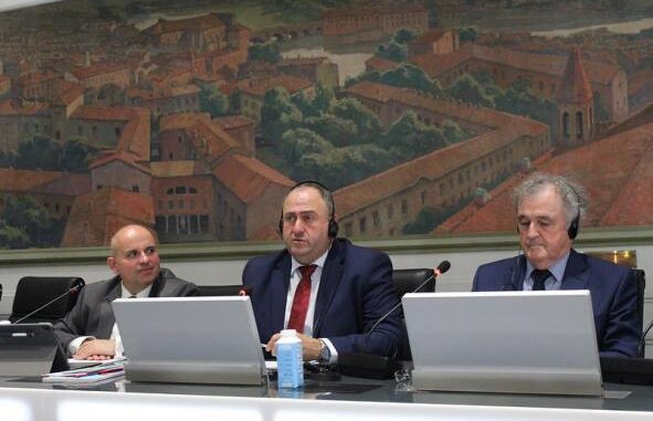 El-Gobierno-de-Castilla-La-Mancha-reivindica-que-el-vino-siga-manteniendo-una-posicion-de-fortaleza-en-la-agricultura-de-las-regiones-viticolas-europeas