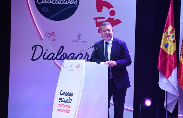 El-presidente-Emiliano-Garcia-Page-anuncia-para-el-proximo-ano-una-nueva-convocatoria-de-oposiciones-para-el-cuerpo-de-maestros