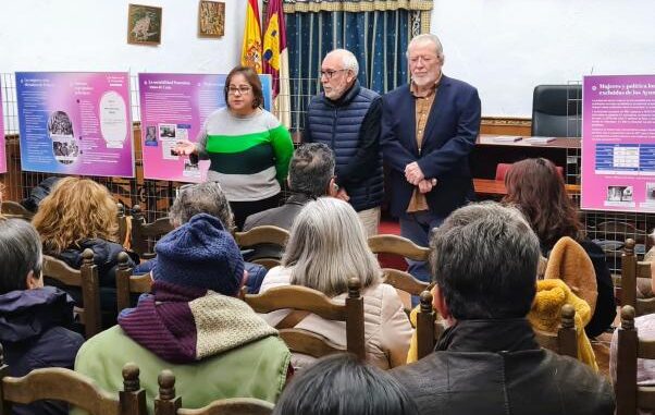 El-Gobierno-regional-lleva-a-Alamillo-las-conquistas-reales-de-las-mujeres-en-derechos-y-libertades-con-la-exposicion-Las-mujeres-de-la-Transicion