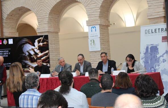 El-Gobierno-regional-destaca-la-democratizacion-que-juegan-las-Cofradias-de-Semana-Santa-de-Ciudad-Real-al-poner-su-patrimonio-artistico-al-alcalce-de-la-ciudadania