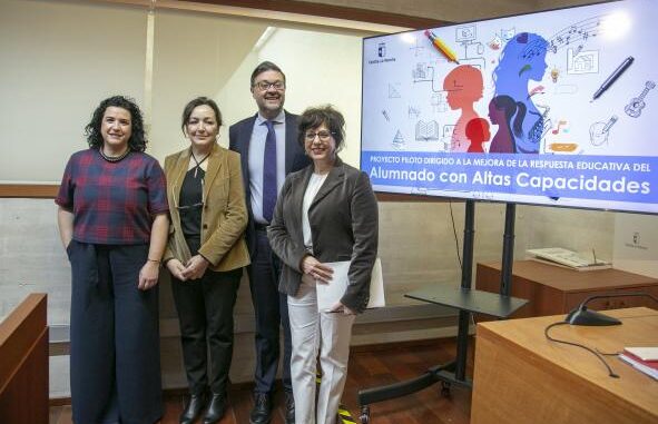 La-Junta-pretende-detectar-a-la-totalidad-del-alumnado-con-altas-capacidades-una-vez-implantado-el-proyecto-piloto-que-desarrolla-en-todo-el-sistema-educativo