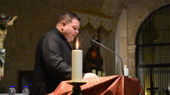 D.-David-Miguel-Gomez-da-comienzo-a-la-Semana-Santa-Quintanarena-2024
