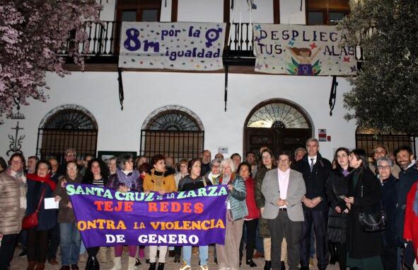 El-Gobierno-regional-acompana-a-Santa-Cruz-de-la-Zarza-en-el-acto-contra-la-violencia-machista