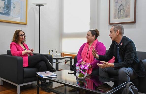El-Gobierno-regional-incluira-criterios-que-permitan-avanzar-en-la-lucha-contra-la-exclusion-y-la-pobreza-femenina-en-sus-bases-de-subvenciones-de-Igualdad