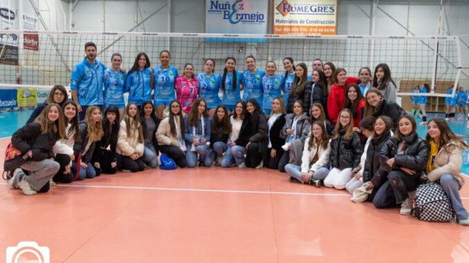 El-equipo-Kiele-de-Socuellamos-de-voleibol-pierde-ante-el-C.V-Cuesta-Piedra-de-Santa-Cruz-de-Tenerife