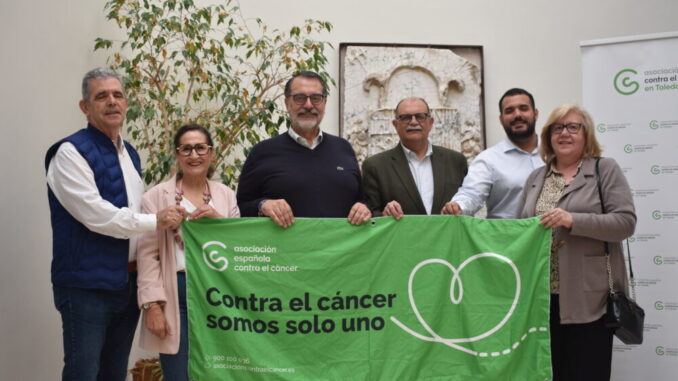El-Ayuntamiento-de-Quintanar-de-la-Orden-firma-un-Convenio-junto-a-la-Asociacion-Espanola-contra-el-Cancer-en-Toledo-para-establecer-Zonas-sin-humo-en-la-localidad