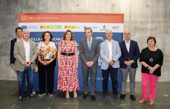 Castilla-La-Mancha-y-la-EOI-refuerzan-su-colaboracion-para-formar-a-1.300-personas-y-tutorizar-el-nacimiento-de-360-proyectos-de-emprendimiento