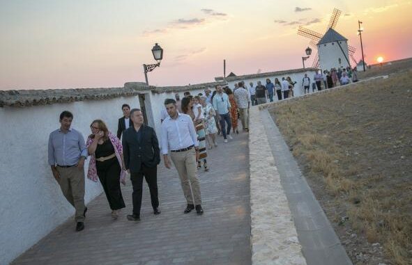 El-Gobierno-de-Castilla-La-Mancha-senala-el-mejor-crecimiento-interanual-de-la-region-en-ocupacion-hotelera-pernoctaciones-y-generacion-de-empleo-del-sector-turistico