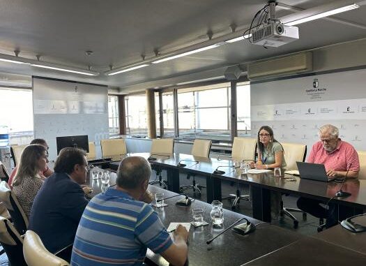 El-Gobierno-regional-autorizara-el-adelanto-de-la-cosecha-de-lavanda-en-las-parcelas-afectadas-por-el-gusano-Helicoverpa-Armigera