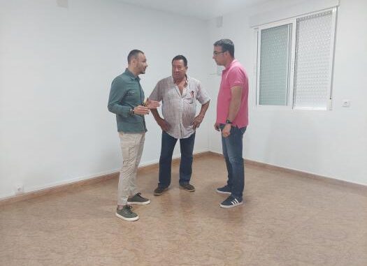 El-Gobierno-regional-invierte-10.000-euros-en-el-nuevo-botiquin-farmaceutico-de-Casas-de-Garcimolina