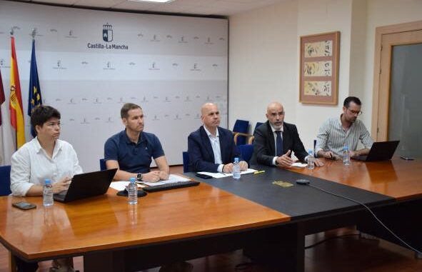 Mas-de-150-empresas-de-la-region-se-interesan-por-la-convocatoria-de-ayudas-a-la-innovacion-del-Plan-Adelante-dotadas-con-45-millones-de-euros