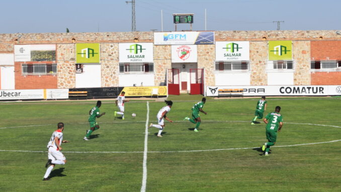 El-C.D-Quintanar-se-lleva-la-victoria-en-el-partido-de-pretemporada-contra-el-Atletico-Tomelloso