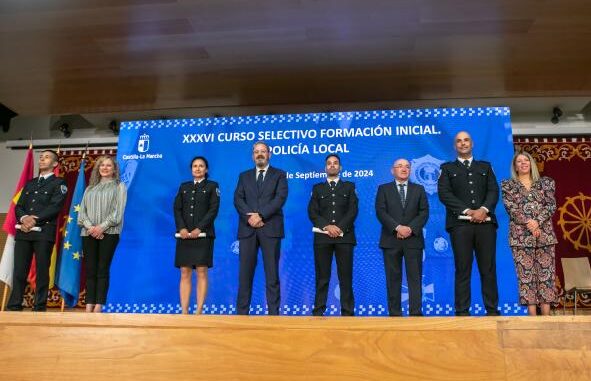 El-Gobierno-regional-da-la-bienvenida-a-los-68-nuevos-agentes-de-la-Policia-Local-que-se-incorporan-a-23-municipios-de-Castilla-La-Mancha