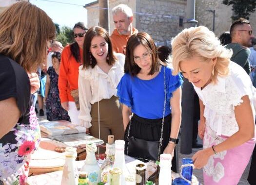 El-Gobierno-regional-subvenciona-a-los-restaurantes-que-incorporen-artesania-de-Castilla-La-Mancha