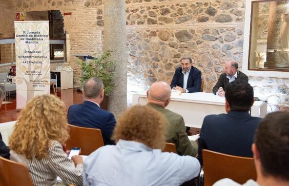 Un-informe-del-Comite-de-Bioetica-de-Castilla-La-Mancha-destaca-la-autonomia-y-representacion-de-las-personas-con-discapacidad-en-el-ambito-asistencial