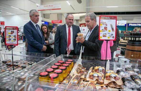 El-Gobierno-regional-continua-con-la-promocion-de-los-productos-agroalimentarios-Campo-y-Alma-de-cara-a-la-campana-de-Navidad