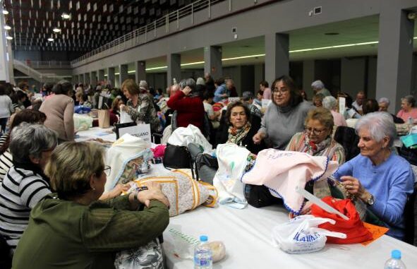 El-Gobierno-de-Castilla-La-Mancha-resalta-el-trabajo-esencial-que-realizan-las-encajeras-para-conservar-nuestra-costumbres-y-tradiciones