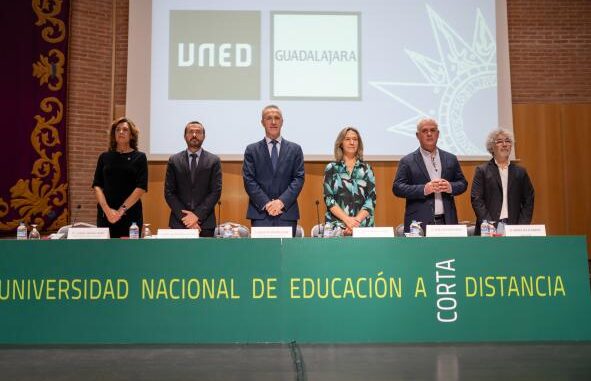El-Gobierno-regional-destaca-el-valor-de-la-UNED-como-institucion-de-educacion-publica-y-su-papel-en-la-cohesion-social-en-Guadalajara