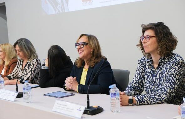 El-Gobierno-regional-tendra-listo-a-principios-de-2025-un-sistema-informatico-de-archivos-y-bibliotecas-para-facilitar-su-gestion-interna-y-externa