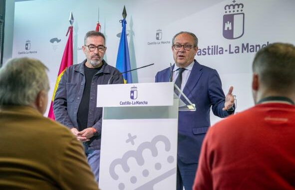 El-Gobierno-regional-y-CC.OO_.-coinciden-en-destacar-el-compromiso-con-el-dialogo-social-y-el-impulso-al-empleo-en-los-Presupuestos-de-2025