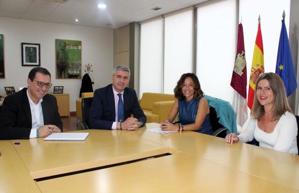 Gobierno-regional-y-Gobierno-municipal-de-Olias-del-Rey-avanzan-en-los-proyectos-en-colaboracion-para-la-localidad