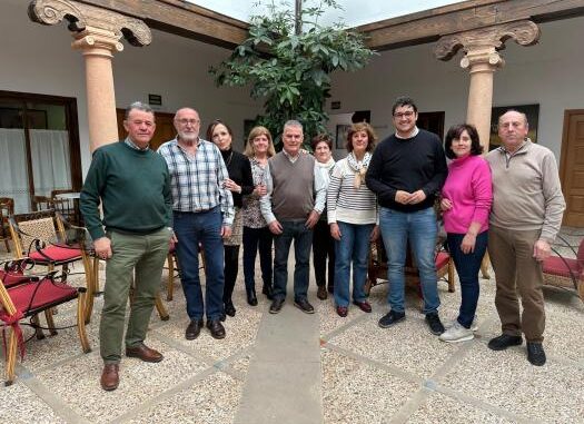 El-Gobierno-regional-comparte-con-el-nuevo-Consejo-de-Mayores-de-Villanueva-de-los-Infantes-el-objetivo-de-promover-el-envejecimiento-activo