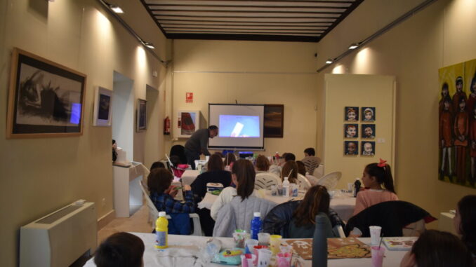 Exito-en-participacion-en-el-taller-Vamos-a-ser-creativos-de-Mario-Vela