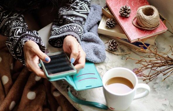 El-Gobierno-regional-lanza-un-plan-entre-el-profesorado-el-alumnado-y-las-familias-para-luchar-contra-los-bulos-y-el-mal-uso-de-los-medios-digitales