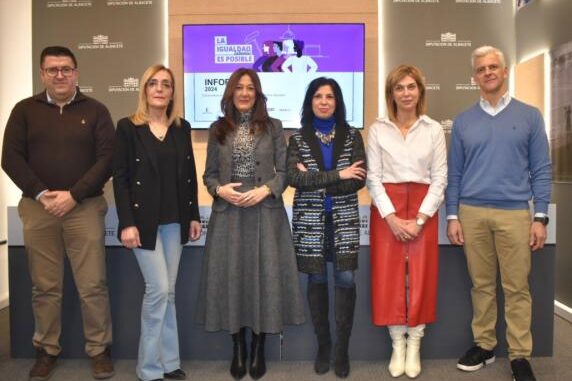 El-Gobierno-regional-presente-en-la-puesta-de-largo-del-quinto-informe-anual-del-Observatorio-Provincial-de-Igualdad