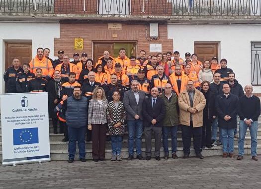 El-Gobierno-regional-repartira-237-lotes-de-uniformidad-al-personal-de-17-agrupaciones-de-Proteccion-Civil-en-la-provincia-de-Toledo