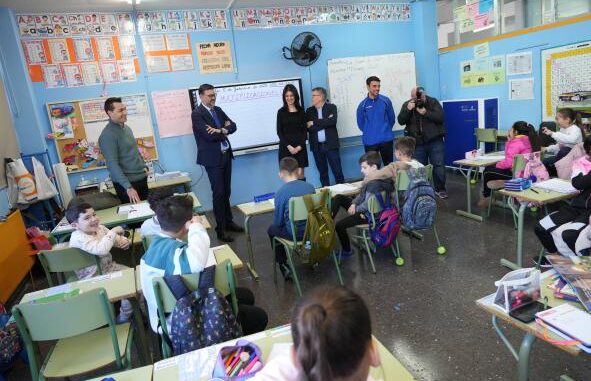 El-Gobierno-regional-publicara-manana-la-convocatoria-para-que-los-centros-educativos-puedan-adherirse-a-la-Red-de-Centros-Escolares-Saludables
