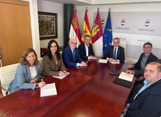 El-Gobierno-de-Castilla-La-Mancha-y-el-ISFOC-afianzan-su-compromiso-con-las-energias-renovables-en-Puertollano-1