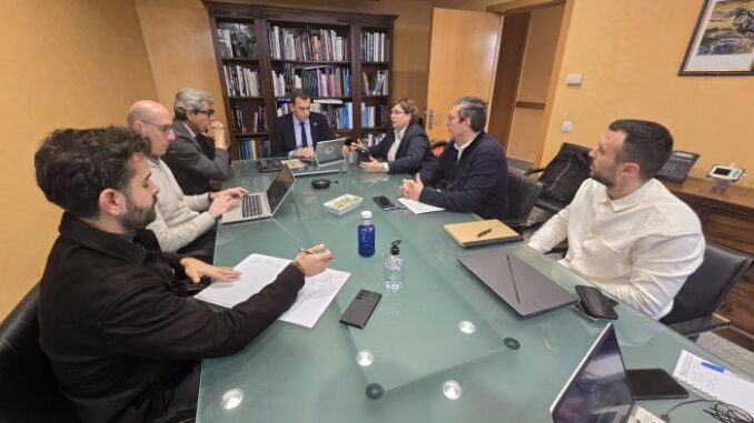 El-Gobierno-regional-analiza-con-la-Confederacion-Hidrografica-del-Tajo-el-impulso-a-infraestructuras-hidraulicas-para-los-municipios-riberenos