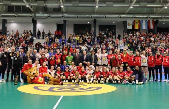 El-Gobierno-regional-aumenta-un-55-por-ciento-la-ayuda-a-mujeres-deportistas-y-un-47-por-ciento-a-clubes-femeninos-para-garantizar-la-igualdad-en-el-deporte