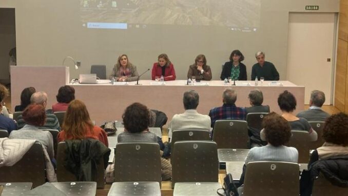 El-Gobierno-regional-resalta-la-relevancia-de-los-archivos-para-visibilizar-el-papel-de-las-mujeres-a-lo-largo-de-la-historia