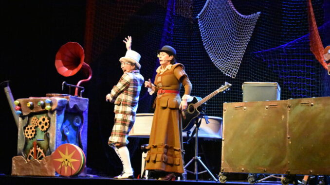 Los-mas-pequenos-de-Quintanar-disfrutan-del-teatro-La-Tia-Mandarina