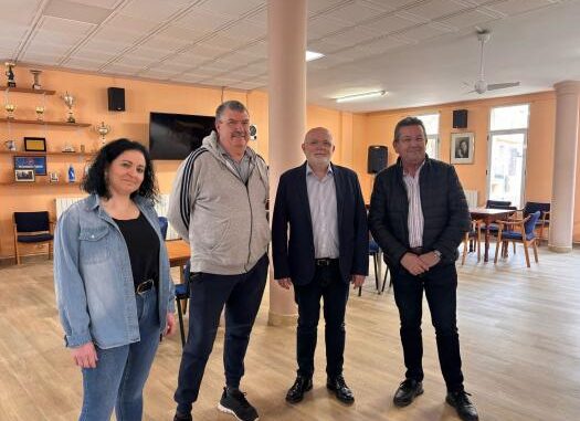 El-Gobierno-regional-cofinancia-la-adecuacion-del-pavimento-del-Centro-de-Mayores-de-Salobre