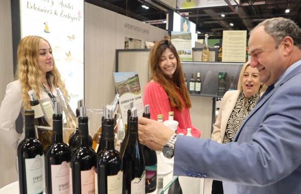 El-Gobierno-regional-promociona-las-41-figuras-de-calidad-y-las-empresas-agroalimentarias-en-el-Salon-Gourmets-el-mayor-escaparate-del-pais