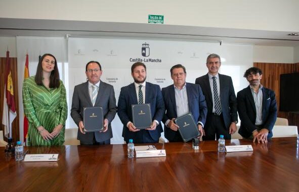 El-Gobierno-regional-renueva-el-ASTRA-de-los-municipios-de-Cobisa-y-Arges-con-una-nueva-parada-en-la-Universidad-de-Castilla-La-Mancha-para-estudiantes