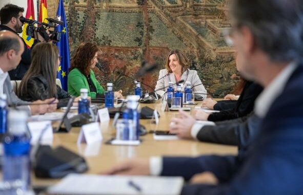 El-Observatorio-Regional-del-Impacto-de-los-Aranceles-se-constituira-celebrando-su-primera-reunion-el-proximo-29-de-abril-en-la-sede-del-IPEX