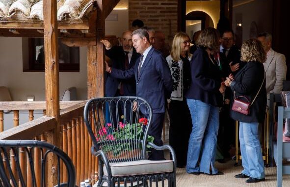 Garcia-Page-anuncia-ocho-millones-de-euros-mas-para-apoyar-la-contratacion-y-el-estimulo-del-empleo-joven-en-Castilla-La-Mancha
