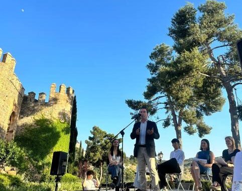 El-Gobierno-regional-destaca-la-promocion-del-pensamiento-critico-y-la-filosofia-entre-el-alumnado-en-el-IES-Princesa-Galiana-de-Toledo