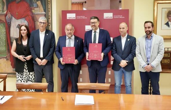 El-Gobierno-regional-y-la-UCLM-rubrican-un-convenio-para-el-reconocimiento-de-creditos-de-titulos-universitarios-y-de-tecnico-superior