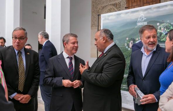 Emiliano-Garcia-Page-conmina-al-PP-a-que-vote-en-el-Congreso-las-entregas-a-cuenta-de-las-comunidades-autonomas-y-los-ayuntamientos