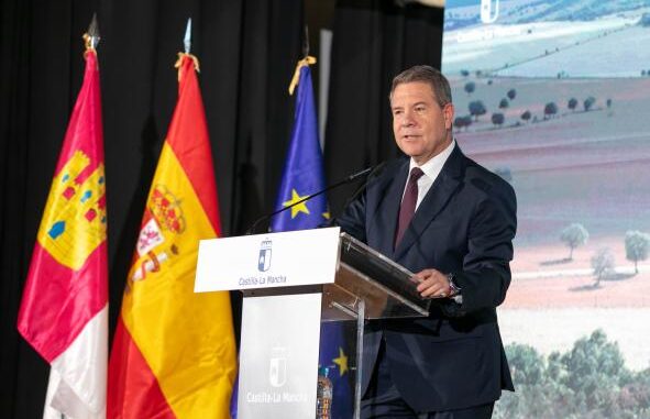 El-presidente-Garcia-Page-anuncia-que-Castilla-La-Mancha-acogera-la-comision-NAT-del-Comite-Europeo-de-las-regiones-en-septiembre-de-2026