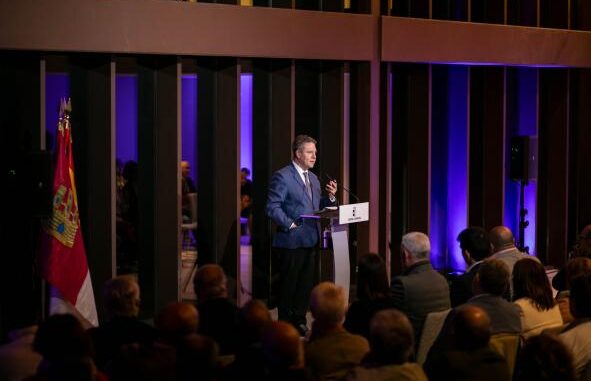 Garcia-Page-avanza-una-ampliacion-a-partir-del-proximo-miercoles-de-las-lineas-de-transporte-cuyos-usuarios-se-beneficiaran-del-Bono-Rural